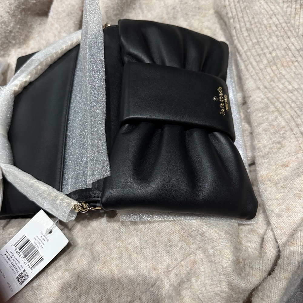 Kate Spade Black Leather Crossbody with Gold Accents - Picture 4 of 10